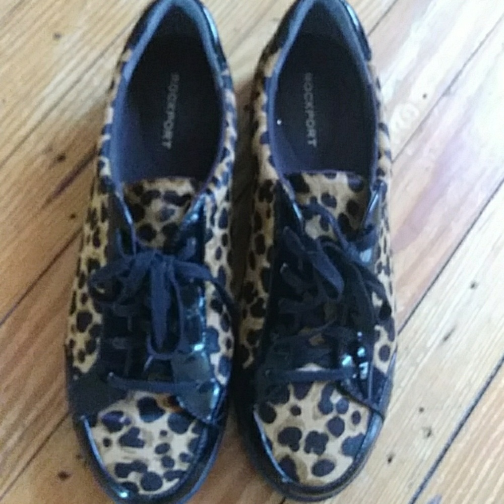 Shoes/sneakers